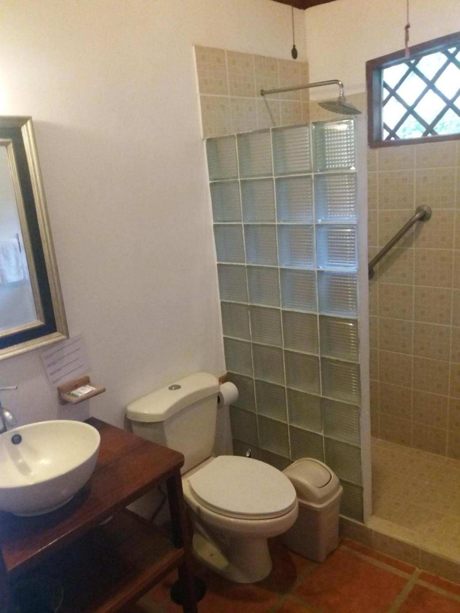Los Delfines Lodge Puerto Viejo de Talamanca Экстерьер фото
